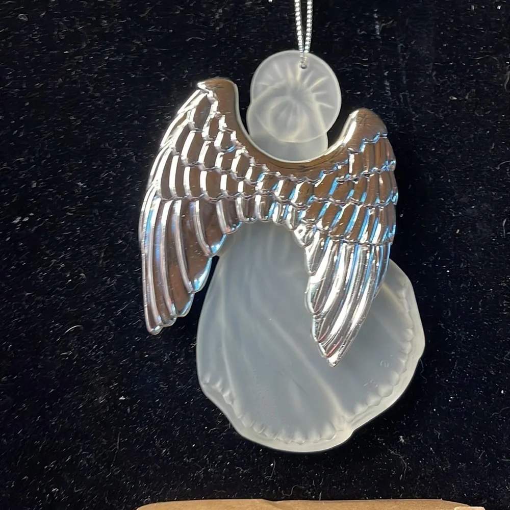Avon (Vtg) Holiday Reflections Ornament Angel